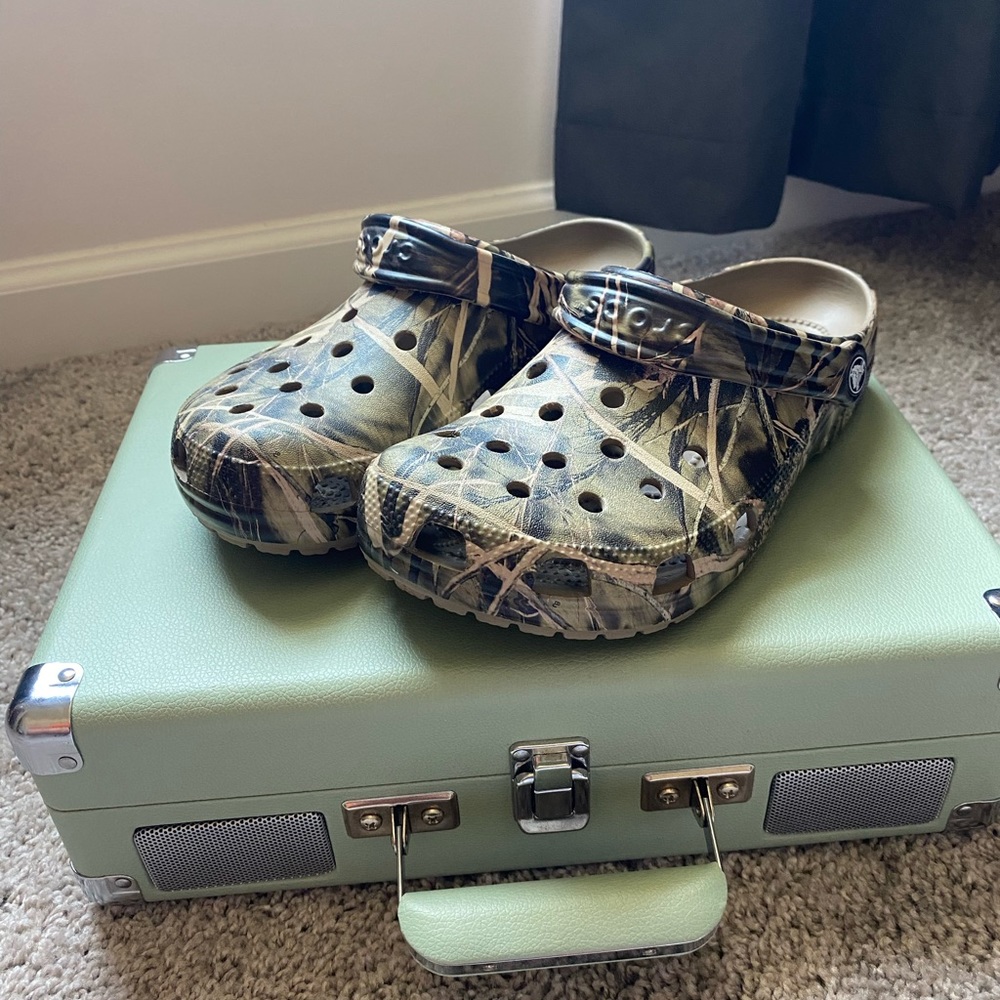 Camo crocs